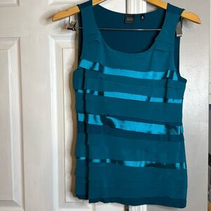 Emerald Saks top